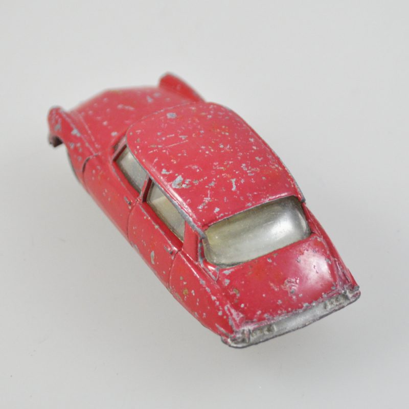 萬代屋【シトロエンDS19赤レッド】ブリキ tin toy car【箱はコピー】 萬代屋【シトロエンDS19赤レッド】ブリキ tin toy car【箱は